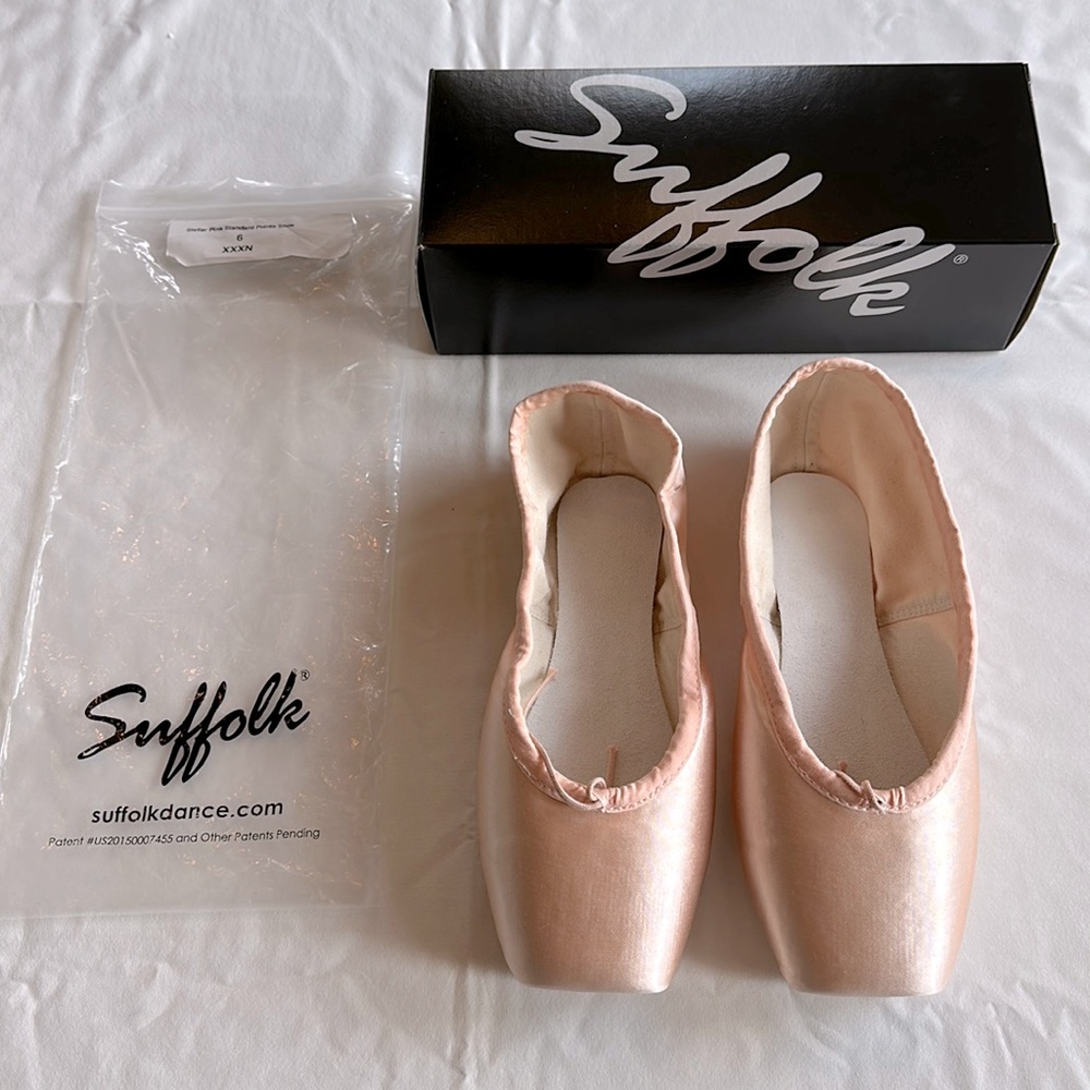 Suffolk Pointe Shoes- Stellar Pink - Brand New